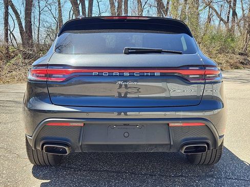 Certified 2024 Porsche Macan AWD/4WD image 6