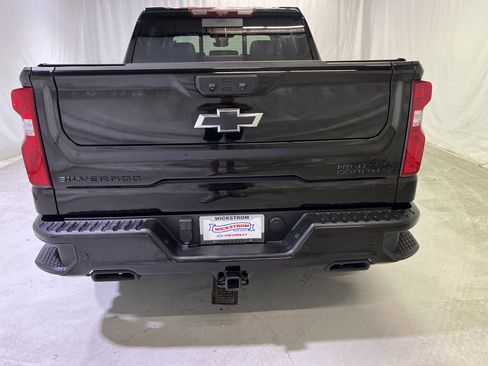 Used 2025 Chevrolet Silverado 1500 High Country w/ Midnight Edition AWD/4WD image 9