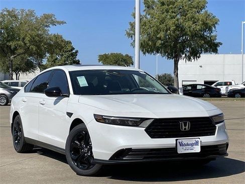 New 2025 Honda Accord SE image 2