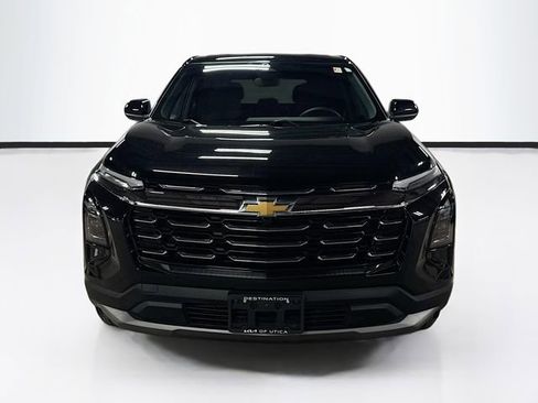 Used 2025 Chevrolet Equinox LT AWD/4WD image 2