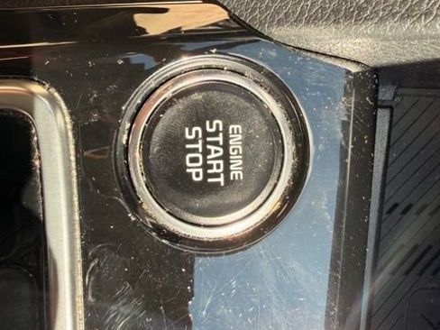 Used 2024 Kia Sportage EX FWD image 28