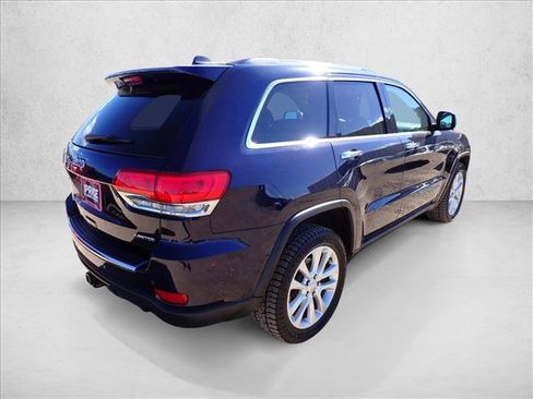 Used 2017 Jeep Grand Cherokee Limited w/ Luxury Group II AWD/4WD image 4
