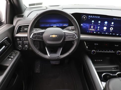 Used 2025 Chevrolet Tahoe LT image 12