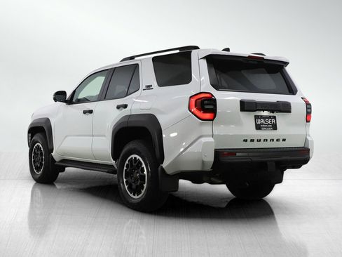Used 2025 Toyota 4Runner TRD Off-Road Premium AWD/4WD image 5