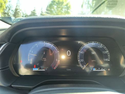 New 2025 Jeep Grand Cherokee Laredo X w/ Luxury Tech Group I image 15