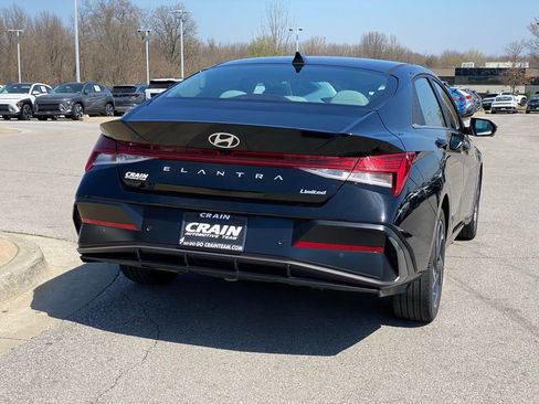 Used 2024 Hyundai Elantra Limited image 8