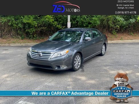 Used 2011 Toyota Avalon Limited FWD image 1
