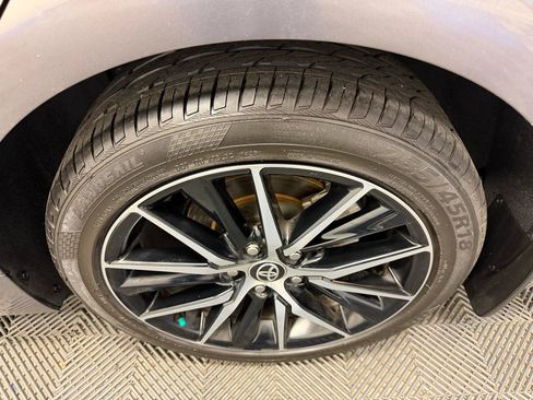 Used 2021 Toyota Camry SE w/ Convenience Package FWD image 36
