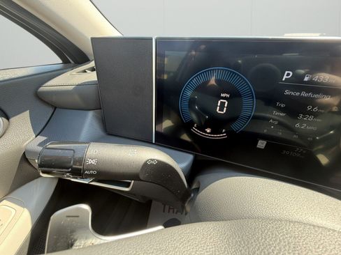 Used 2025 Hyundai Sonata SEL FWD image 20