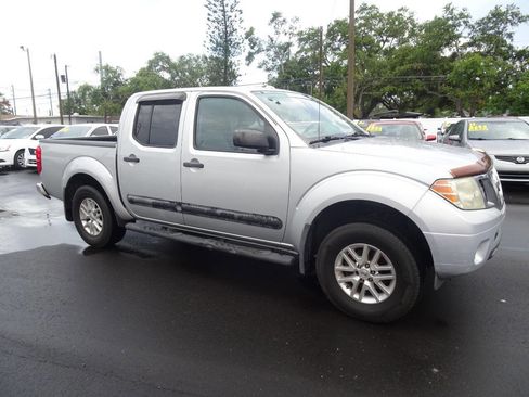 Used 2015 Nissan Frontier SV w/ SV Value Truck Package image 6