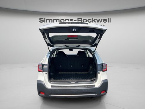 Used 2024 Subaru Outback AWD/4WD image 9