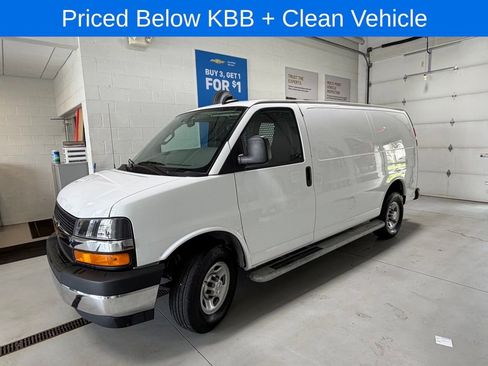 Used 2024 Chevrolet Express 2500 w/ Driver Convenience Package image 4