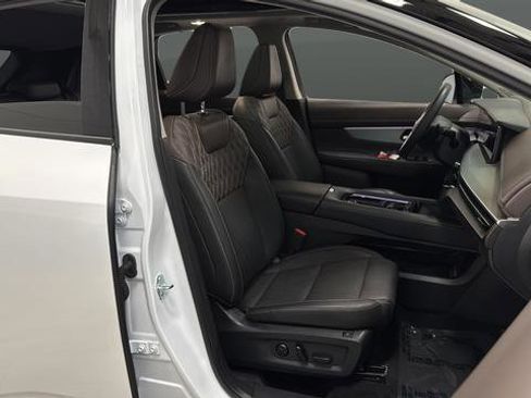 Used 2025 Nissan Murano Platinum w/ Cargo Package AWD/4WD image 24