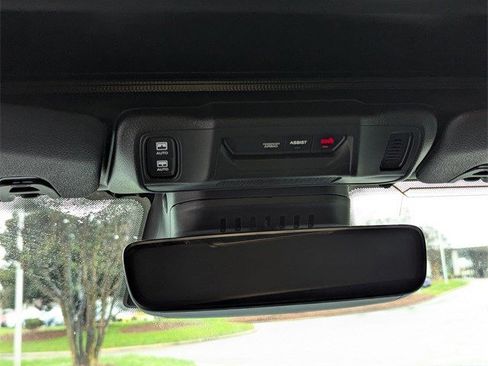 Used 2026 Jeep Wrangler Unlimited Rubicon w/ Technology Group image 27