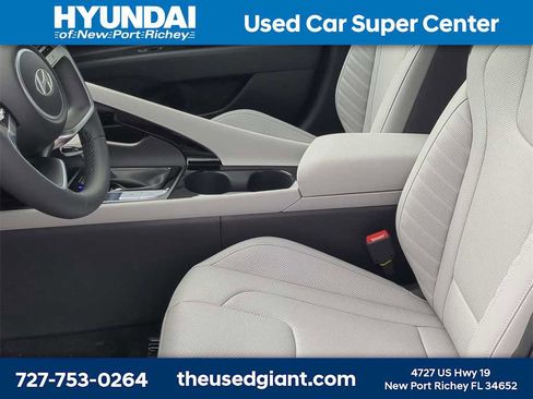 New 2026 Hyundai Elantra Limited image 17