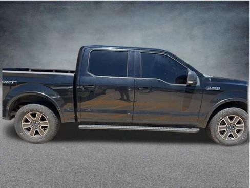 Used 2017 Ford F150 XLT w/ Equipment Group 302A Luxury RWD image 8