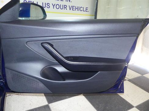 Used 2018 Tesla Model 3 Long Range image 22