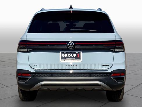 New 2026 Volkswagen Taos SE AWD/4WD image 4