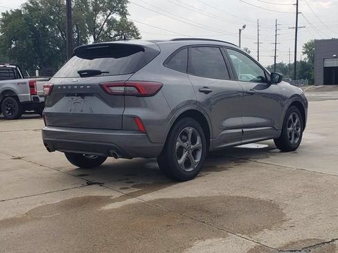 Used 2024 Ford Escape ST-Line w/ Tech Pack #1 FWD image 4