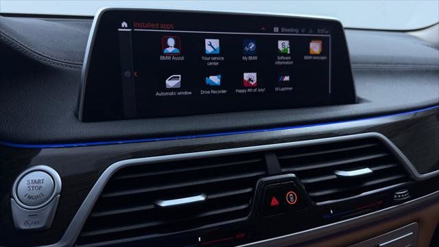 Used 2022 BMW 740i w/ Premium Package RWD image 31