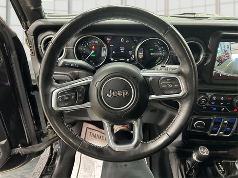 Used 2023 Jeep Wrangler Unlimited Sahara w/ Cold Weather Group AWD/4WD image 16