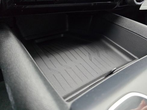 New 2026 Chevrolet Equinox EV LT w/ LPO, Blackout Package image 27