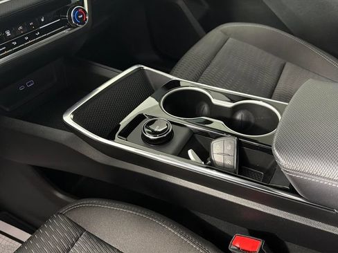Certified 2026 Chevrolet Equinox LT FWD image 24