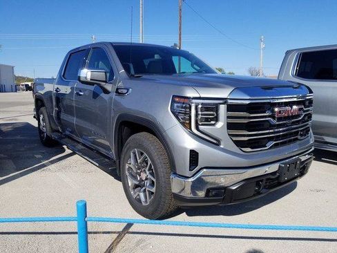 New 2026 GMC Sierra 1500 SLT image 6