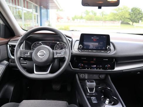 Used 2021 Nissan Rogue SV AWD/4WD image 11