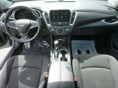 Used 2024 Chevrolet Malibu LT image 10