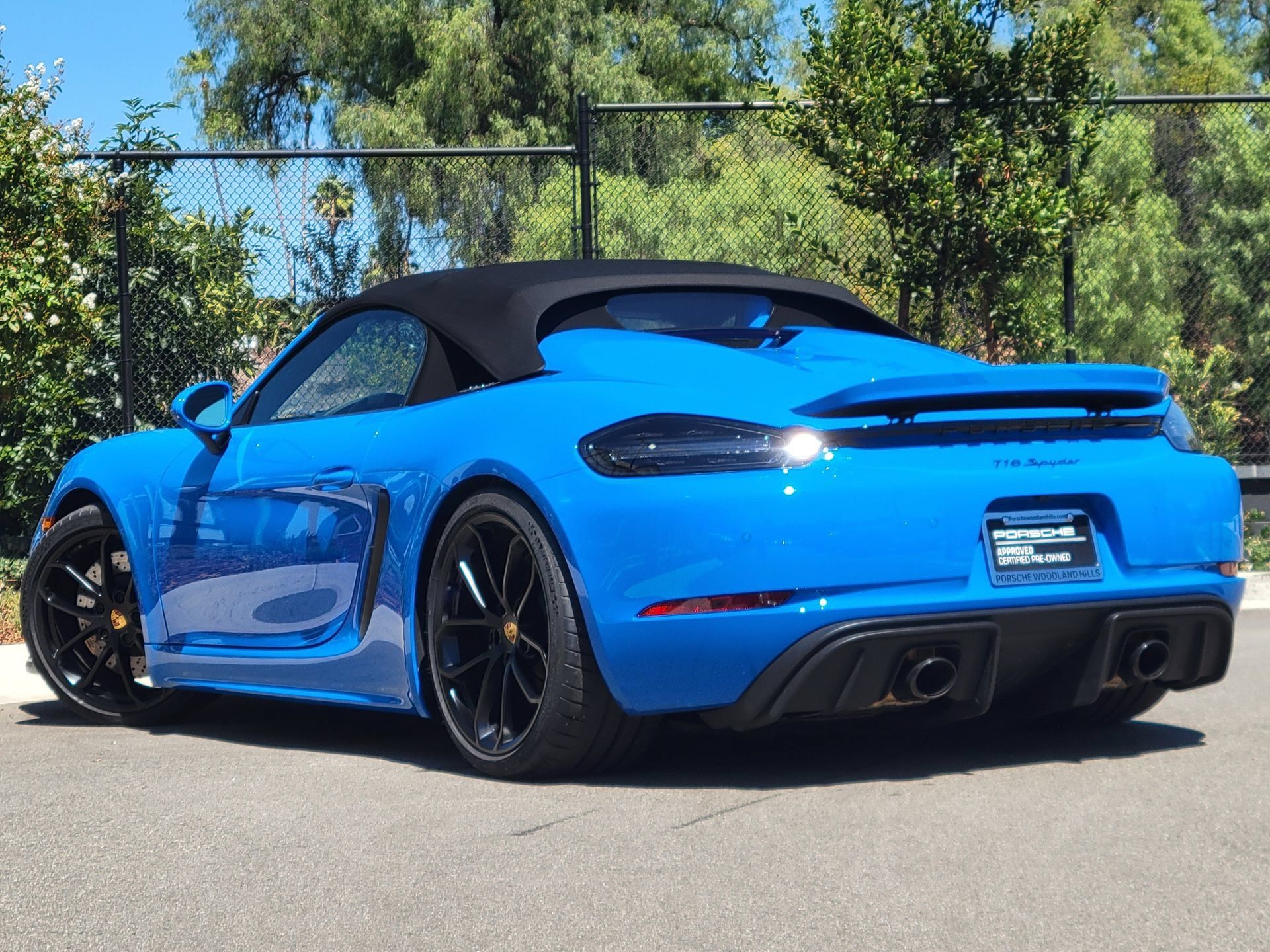 Certified 2023 Porsche 718 Boxster Spyder RWD image 3