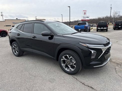 New 2026 Chevrolet Trax LT image 8