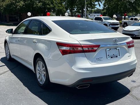 Used 2013 Toyota Avalon XLE FWD image 5