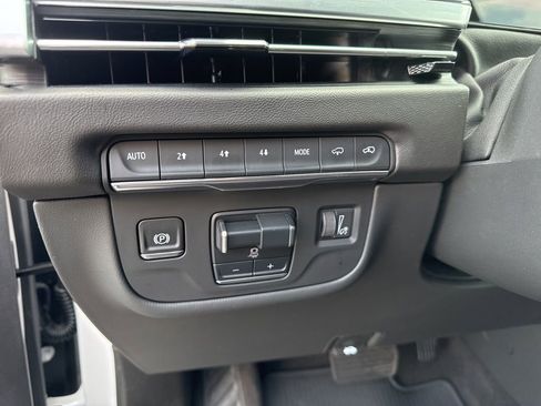 Used 2025 Cadillac Escalade Sport w/ Touring Package AWD/4WD image 16