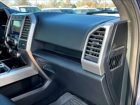 Used 2019 Ford F150 Platinum w/ Equipment Group 701A Luxury image 19