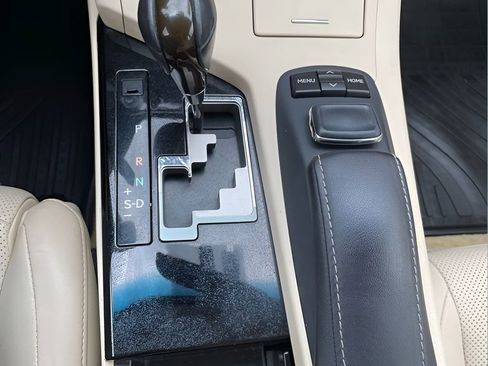 Used 2015 Lexus ES 350 w/ Ultra Luxury Package FWD image 24