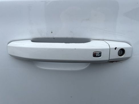 Used 2019 GMC Yukon XL SLT w/ Open Road Package RWD image 17