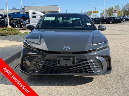 Used 2025 Toyota Camry XSE AWD/4WD image 8