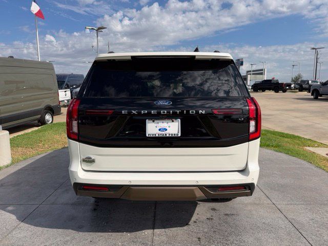 Used 2025 Ford Expedition King Ranch AWD/4WD image 6