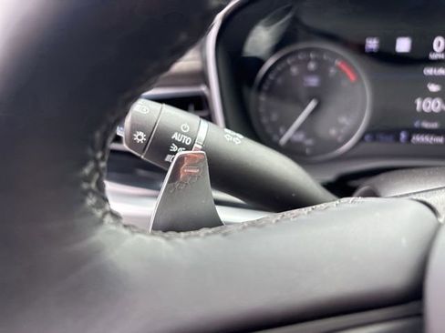 Used 2024 Cadillac XT6 Sport w/ Platinum Package image 25