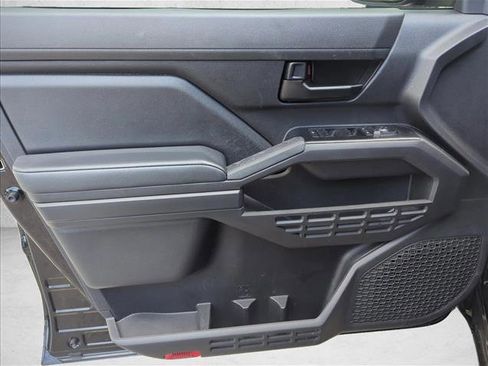 Certified 2025 Toyota Tacoma SR AWD/4WD image 7