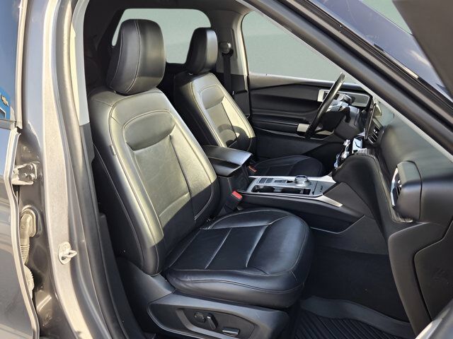 Used 2021 Ford Explorer Limited w/ Equipment Group 301A RWD image 15