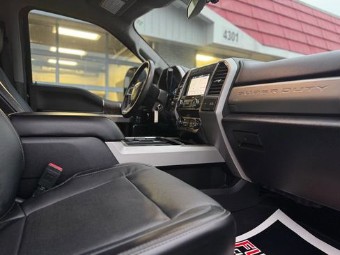 Used 2019 Ford F250 Lariat w/ Lariat Value Package image 50