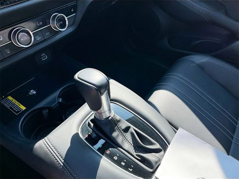 Used 2024 Honda HR-V EX-L image 16