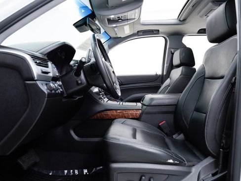 Used 2019 Chevrolet Tahoe Premier AWD/4WD image 6
