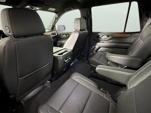 Used 2025 GMC Yukon Denali image 45