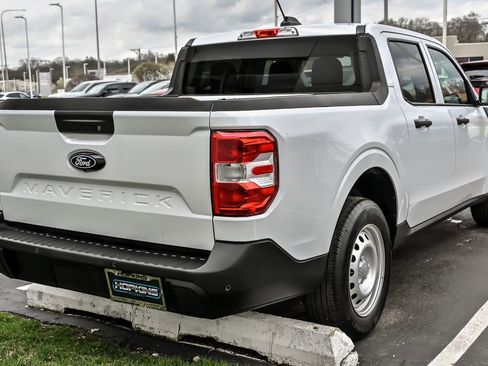 Certified 2025 Ford Maverick XL FWD image 10
