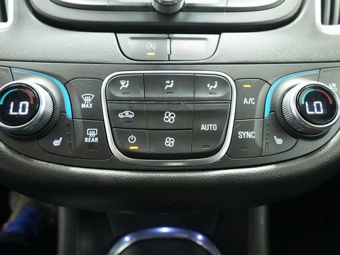 Used 2024 Chevrolet Malibu LT FWD image 31