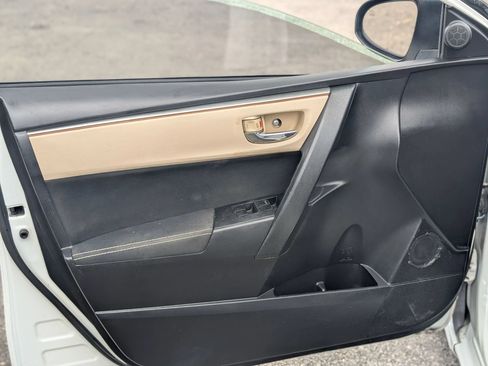 Used 2014 Toyota Corolla LE FWD image 9