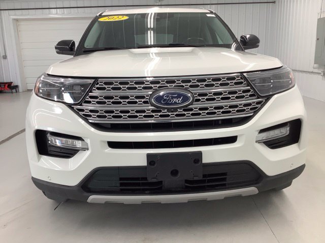 Used 2022 Ford Explorer Limited w/ Class IV Trailer Tow Package AWD/4WD image 2